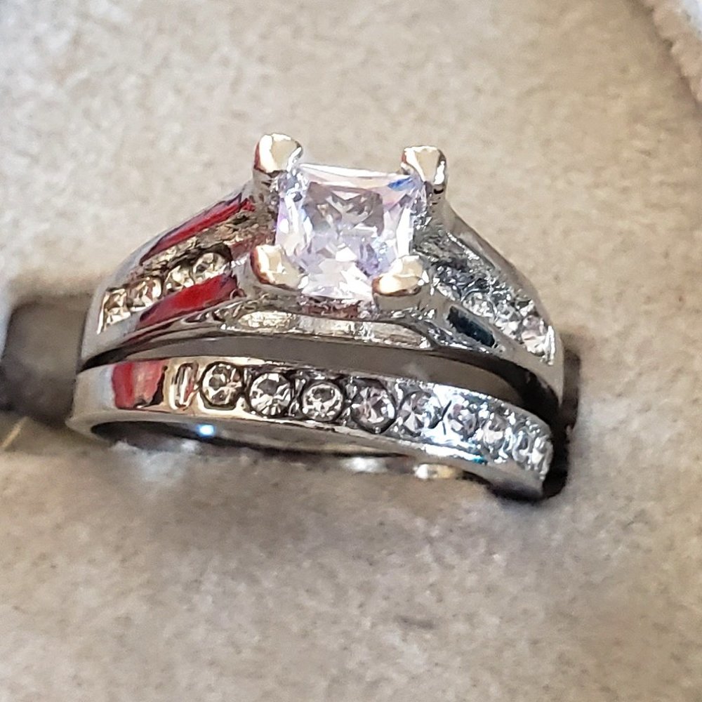 Fashion wedding set.